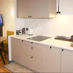Falcon Center 2 Metro Zlote Tarasy * Warszawa