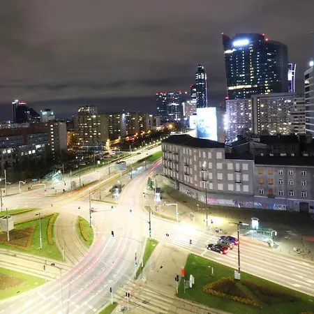 Falcon Center 2 Metro Zlote Tarasy *