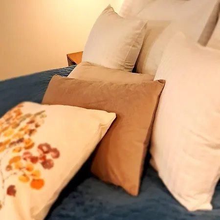 Falcon Center 2 Metro Zlote Tarasy