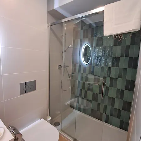 Falcon Center 2 Metro Zlote Tarasy *