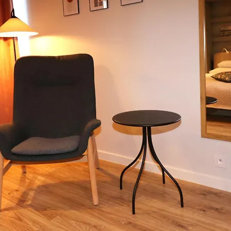 Falcon Center 2 Metro Zlote Tarasy * Warsaw